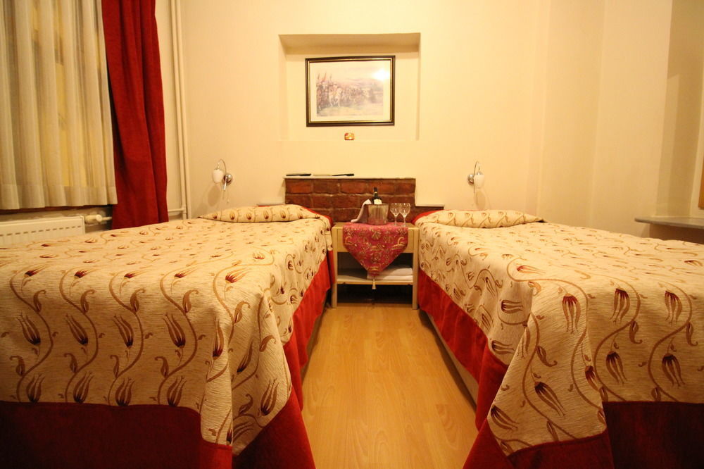 Dos Hermanos Hotel Istanbul Exterior photo