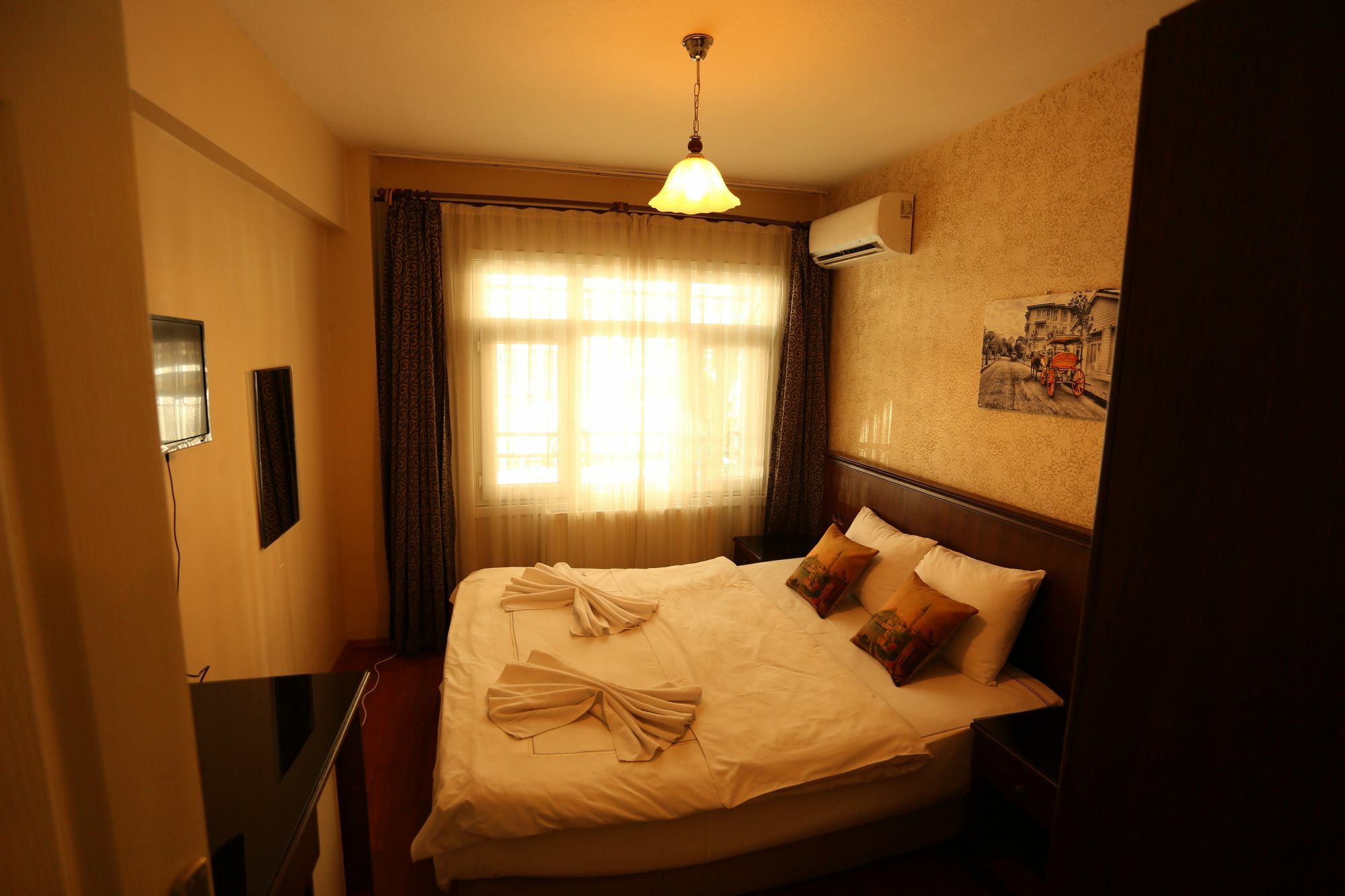 Dos Hermanos Hotel Istanbul Exterior photo